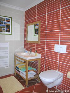 South France 2 Bedrooms accommodation - bathroom 1 (PR-888) photo 2 of 6