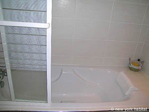 South France 2 Bedrooms accommodation - bathroom 1 (PR-888) photo 5 of 6