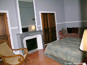 South France - Aix en Provence - Marseilles - 2 Bedroom accommodation - bedroom 2 (PR-888) photo 9 of 11