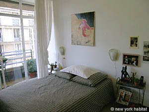 South France - Aix en Provence - Marseilles - 1 Bedroom accommodation - bedroom (PR-893) photo 2 of 8