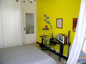 South France - Aix en Provence - Marseilles - 1 Bedroom accommodation - bedroom (PR-893) photo 4 of 8