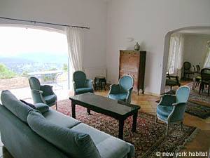 South France - French Riviera - 3 Bedroom - Villa accommodation - living room 1 (PR-895) photo 5 of 5