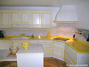 South France - French Riviera - 3 Bedroom - Villa accommodation - kitchen 1 (PR-895) photo 2 of 4