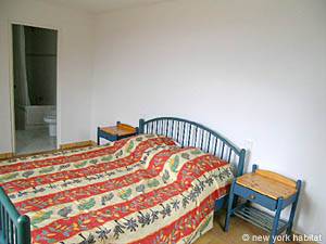 South France - French Riviera - 3 Bedroom - Villa accommodation - bedroom 1 (PR-895) photo 4 of 6