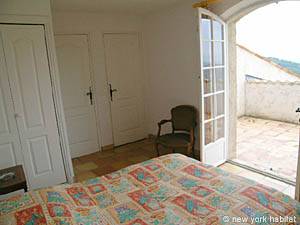 South France - French Riviera - 3 Bedroom - Villa accommodation - bedroom 2 (PR-895) photo 3 of 6