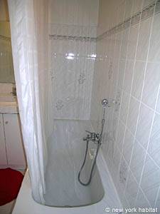 South France - French Riviera - 3 Bedroom - Villa accommodation - bathroom 1 (PR-895) photo 2 of 3