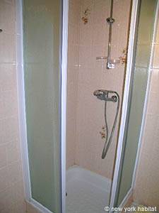 South France - French Riviera - 3 Bedroom - Villa accommodation - bathroom 2 (PR-895) photo 2 of 4