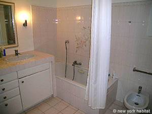 South France - French Riviera - 3 Bedroom - Villa accommodation - bathroom 3 (PR-895) photo 1 of 3