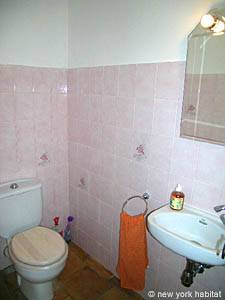 South France - French Riviera - 3 Bedroom - Villa accommodation - bathroom 2 (PR-895) photo 4 of 4