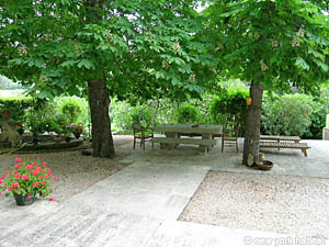 South France - Aix en Provence - Marseilles - Studio - Maison de Village accommodation bed breakfast - Apartment reference PR-897