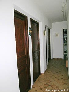 Sud de la France - Avignon et sa r&eacute;gion - T6 - Villa appartements location vacances - chambre 1 (PR-900) photo 1 de 7