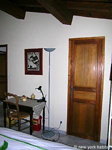Sud de la France - Avignon et sa r&eacute;gion - T6 - Villa appartements location vacances - chambre 4 (PR-900) photo 5 de 8