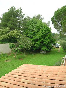 Sud de la France - Avignon et sa r&eacute;gion - T6 - Villa appartements location vacances - chambre 4 (PR-900) photo 7 de 8