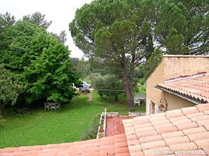 Sud de la France - Avignon et sa r&eacute;gion - T6 - Villa appartements location vacances - chambre 4 (PR-900) photo 8 de 8