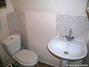 South France - French Riviera - Studio accommodation - bathroom (PR-903) photo 1 of 2