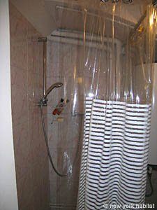 South France - French Riviera - Studio accommodation - bathroom (PR-903) photo 2 of 2