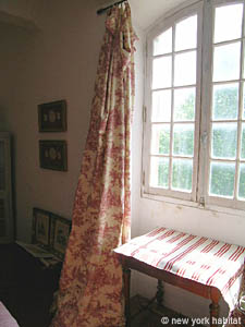 Sud de la France - Provence - Luberon - T2 appartement location vacances - chambre 1 (PR-905) photo 4 sur 7