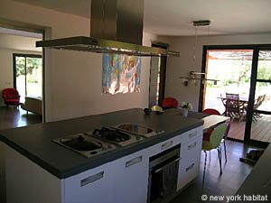 Sud de la France - Aix en Provence - Marseille - T6 - Villa logements location appartements - cuisine (PR-908) photo 2 de 6