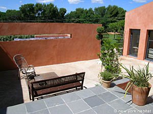 Sud de la France - Aix en Provence - Marseille - T6 - Villa logements location appartements - chambre 1 (PR-908) photo 3 de 3