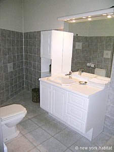 South France - Aix en Provence - Marseilles - 2 Bedroom - Villa apartment - bathroom 1 (PR-911) photo 1 of 4