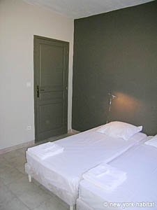 South France - Aix en Provence - Marseilles - 2 Bedroom - Villa apartment - bedroom 1 (PR-911) photo 4 of 5