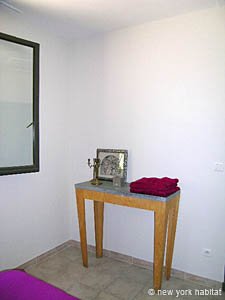 South France - Aix en Provence - Marseilles - 2 Bedroom - Villa apartment - bedroom 2 (PR-911) photo 3 of 5