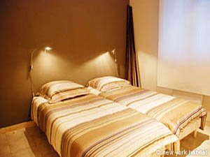 South France - Aix en Provence - Marseilles - 2 Bedroom - Villa apartment - bedroom 1 (PR-911) photo 2 of 5