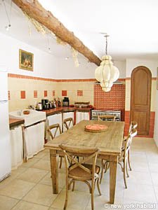 Sud della Francia - Provenza - Luberon - 3 Camere - Casa di campagna appartamento casa vacanze - cucina (PR-912) photo 2 di 12