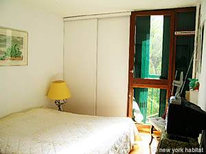 Sud della Francia - Provenza - 2 Camere da letto appartamento casa vacanze - camera 1 (PR-918) photo 3 di 9