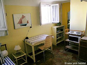 South of France - Provence - Studio apartment - living room (PR-921) photo 6 of 12 South of France - Provence - Studio apartment - living room (PR-921) photo 6 of 12