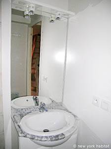 Sur de Francia - Provenza - 1 Dormitorio - D&uacute;plex alojamiento - ba&ntilde;o (PR-924) photo 3 de 3