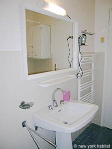 Sud de la France - C&ocirc;te d'Azur - Studio T1 appartement location vacances - salle d'eau (PR-926) photo 1 sur 5