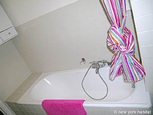 Sud de la France - C&ocirc;te d'Azur - Studio T1 appartement location vacances - salle d'eau (PR-926) photo 3 sur 5