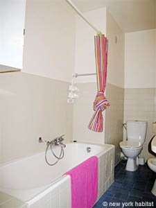 Sud de la France - C&ocirc;te d'Azur - Studio T1 appartement location vacances - salle d'eau (PR-926) photo 5 sur 5