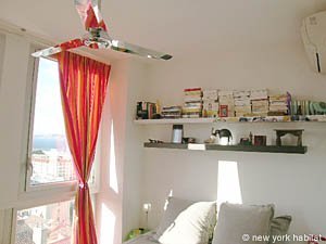 South France - Aix en Provence - Marseilles - 1 Bedroom accommodation - bedroom (PR-930) photo 3 of 10