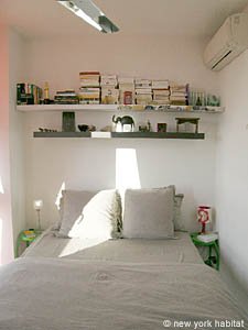 South France - Aix en Provence - Marseilles - 1 Bedroom accommodation - bedroom (PR-930) photo 5 of 10