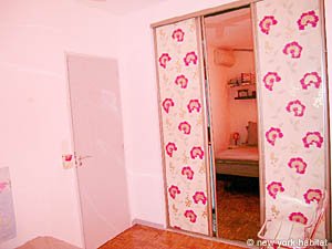 South France - Aix en Provence - Marseilles - 1 Bedroom accommodation - bedroom (PR-930) photo 9 of 10