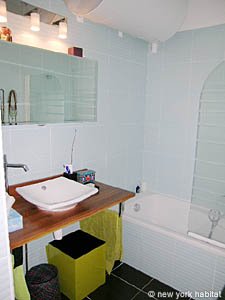 South France - Aix en Provence - Marseilles - 1 Bedroom accommodation - bathroom (PR-930) photo 1 of 6