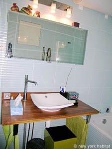 South France - Aix en Provence - Marseilles - 1 Bedroom accommodation - bathroom (PR-930) photo 5 of 6