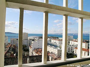 South France - Aix en Provence - Marseilles - 1 Bedroom accommodation - kitchen (PR-930) photo 5 of 14