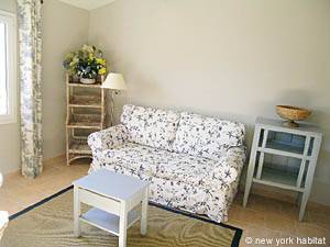 Sud de la France - Aix en Provence - Marseille - T2 logement location appartement - s&eacute;jour (PR-934) photo 2 sur 7