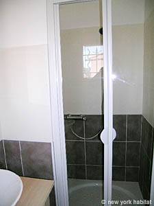 Sud de la France - Aix en Provence - Marseille - T2 logement location appartement - salle d'eau (PR-934) photo 2 sur 6