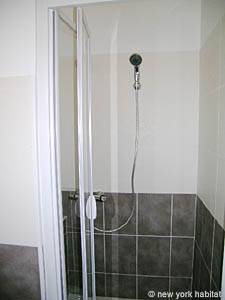 Sud de la France - Aix en Provence - Marseille - T2 logement location appartement - salle d'eau (PR-934) photo 4 sur 6