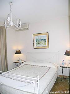 Sud della Francia - Aix en Provence - Marsiglia - 2 Camere da letto - Villa affitto bed breakfast - camera 1 (PR-935) photo 2 di 4