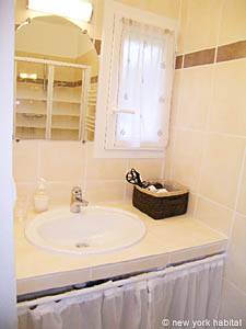 Sud della Francia - Aix en Provence - Marsiglia - 2 Camere da letto - Villa affitto bed breakfast - bagno 1 (PR-935) photo 1 di 5