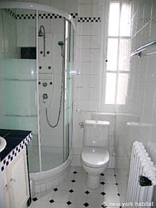 Sud della Francia - Costa Azzurra - 2 Camere da letto appartamento casa vacanze - bagno 1 (PR-936) photo 4 di 6