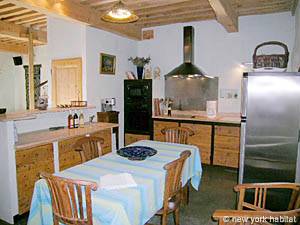 South of France - Provence - 2 Bedroom accommodation - kitchen (PR-939) photo 2 of 9 South of France - Provence - 2 Bedroom accommodation - kitchen (PR-939) photo 2 of 9