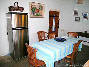 South of France - Provence - 2 Bedroom accommodation - kitchen (PR-939) photo 6 of 9 South of France - Provence - 2 Bedroom accommodation - kitchen (PR-939) photo 6 of 9
