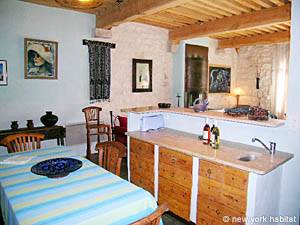 South of France - Provence - 2 Bedroom accommodation - kitchen (PR-939) photo 8 of 9 South of France - Provence - 2 Bedroom accommodation - kitchen (PR-939) photo 8 of 9