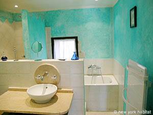 South of France - Provence - 2 Bedroom accommodation - bathroom 2 (PR-939) photo 3 of 9 South of France - Provence - 2 Bedroom accommodation - bathroom 2 (PR-939) photo 3 of 9